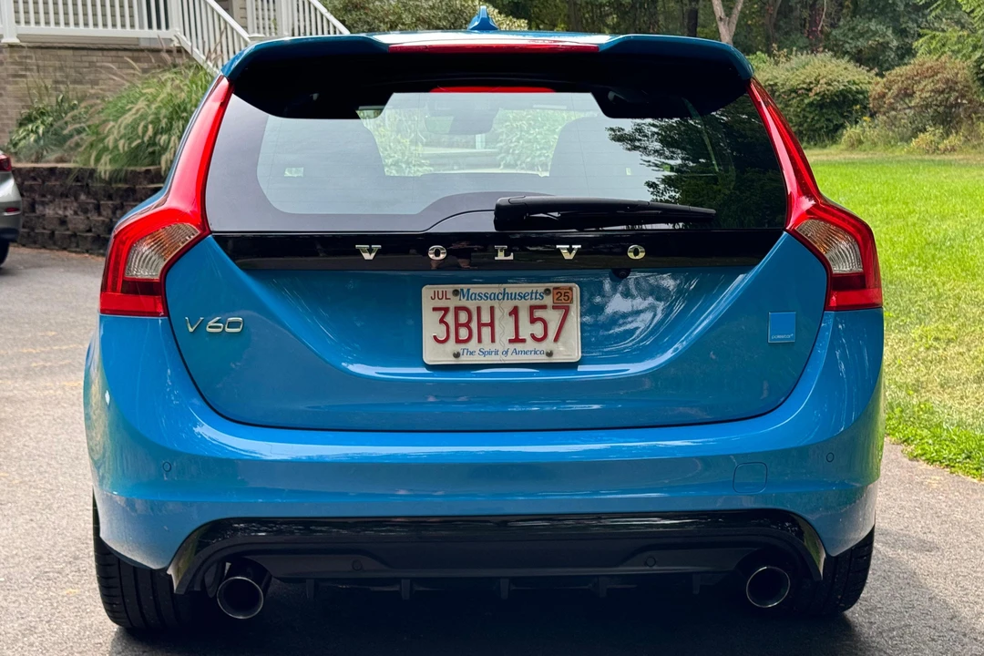 2017 Volvo V60 1st Gen - Image 5 of 31