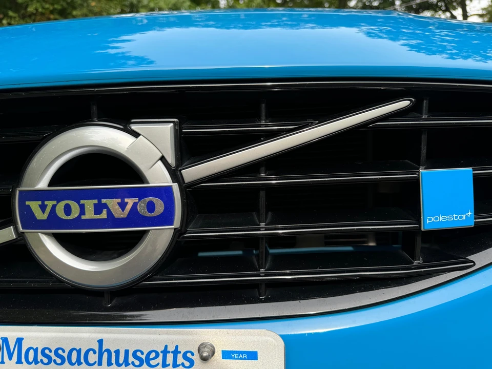 2017 Volvo V60 1st Gen - Image 19 of 31