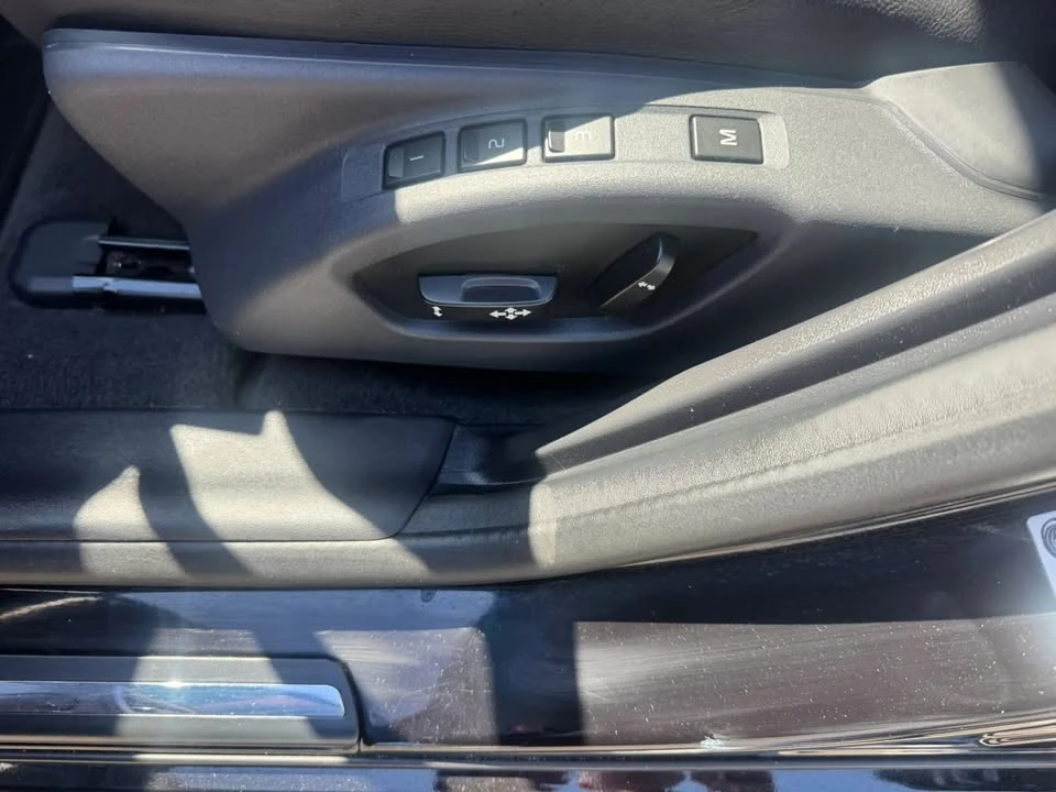 2017 Volvo V60 1st Gen - Image 17 of 19