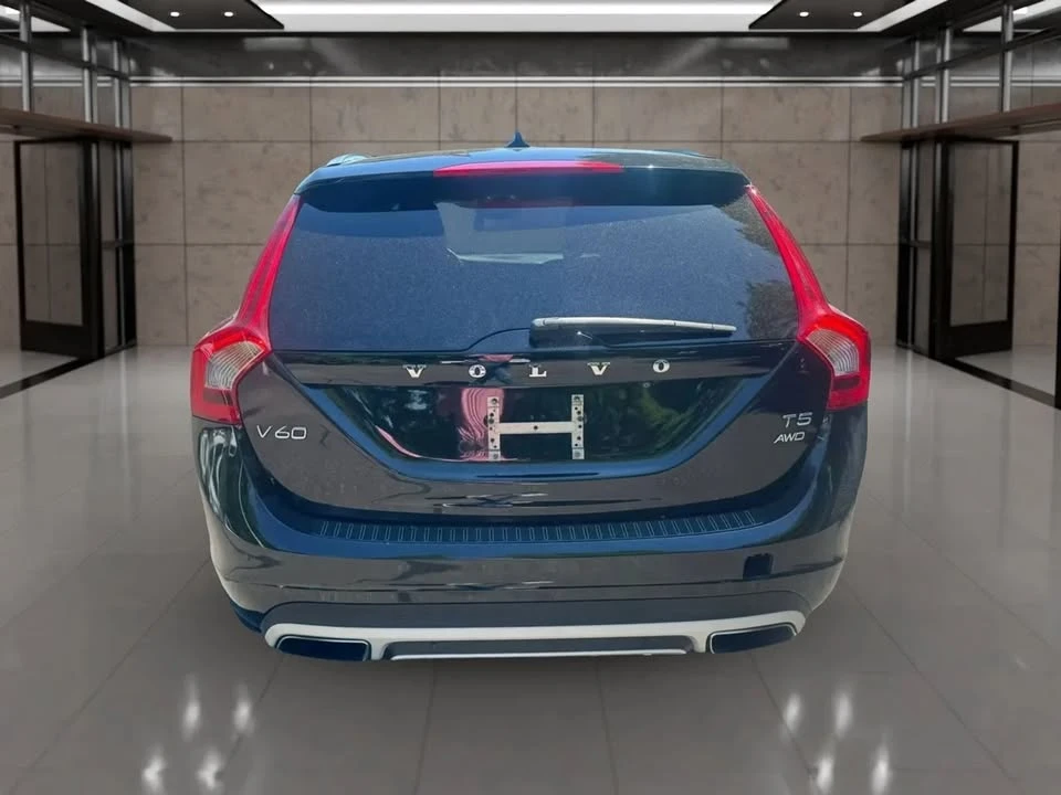 2017 Volvo V60 1st Gen - Image 7 of 19