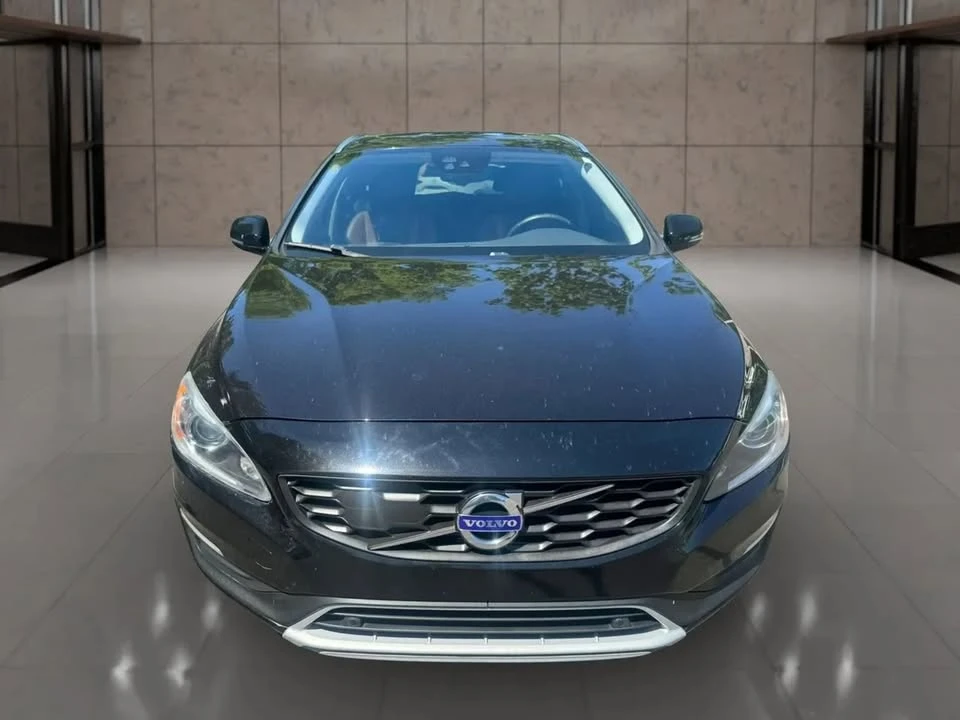 2017 Volvo V60 1st Gen - Image 8 of 19