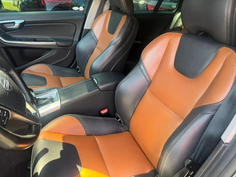2017 Volvo V60 1st Gen - Image 14 of 19