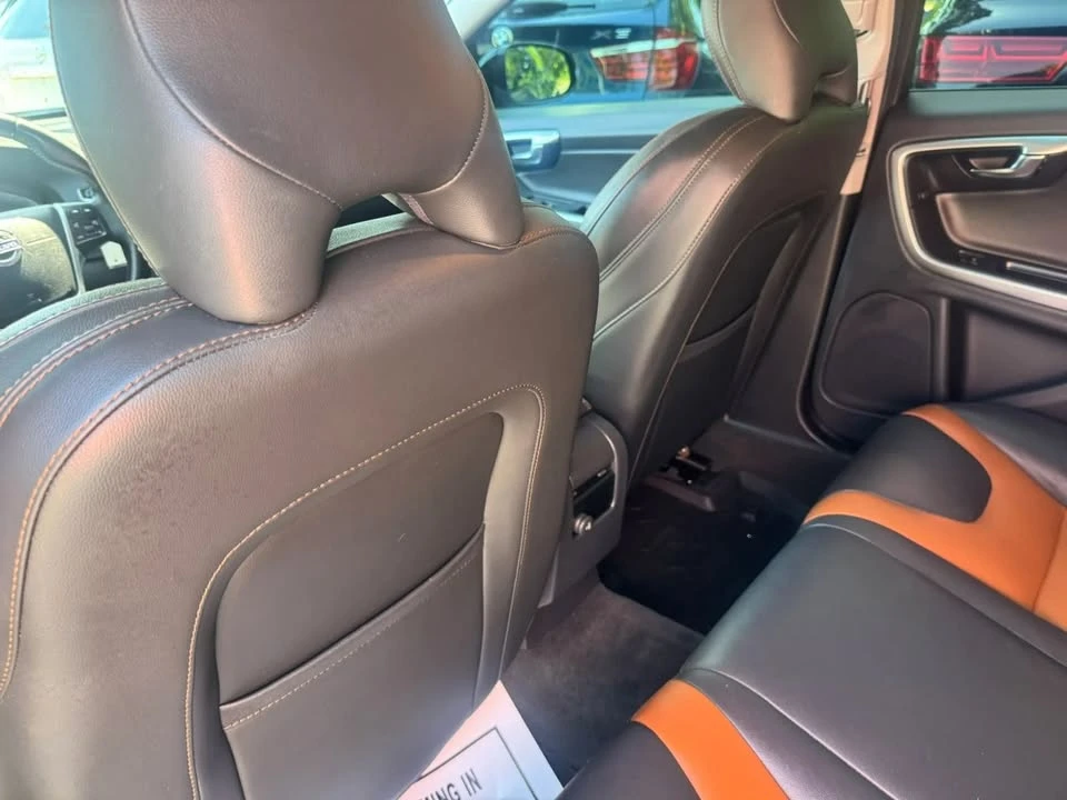 2017 Volvo V60 1st Gen - Image 18 of 19