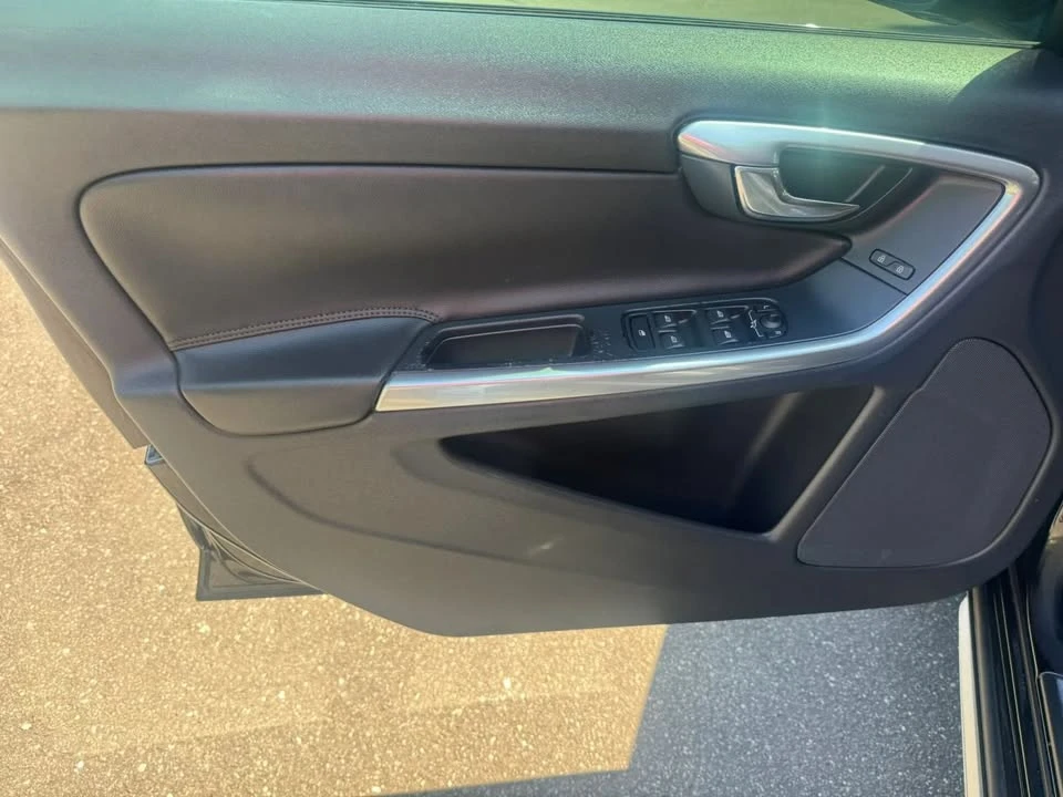 2017 Volvo V60 1st Gen - Image 19 of 19