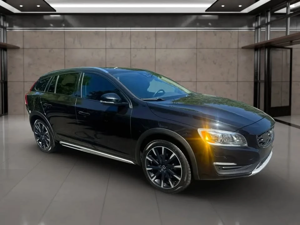 2017 Volvo V60 1st Gen - Image 9 of 19