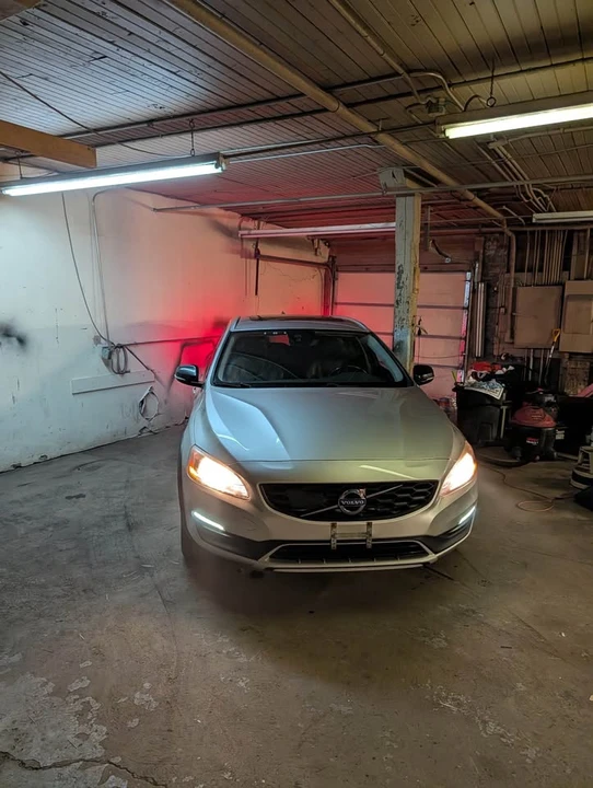 2017 Volvo V60 1st Gen - Image 3 of 14