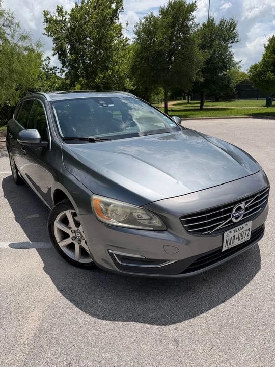2017 Volvo V60 1st Gen - Image 14 of 19