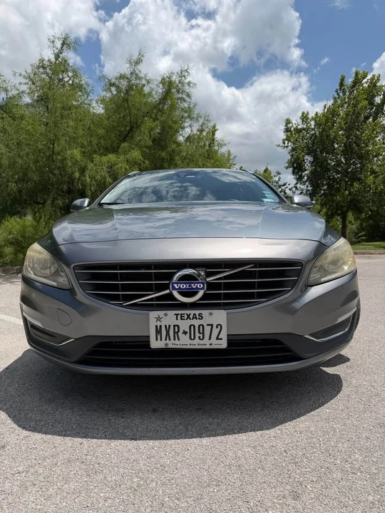 2017 Volvo V60 1st Gen - Image 11 of 19