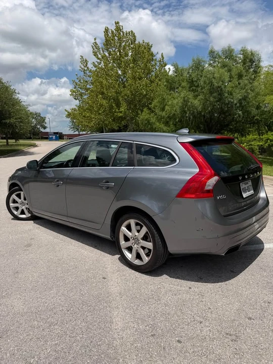 2017 Volvo V60 1st Gen - Image 6 of 19