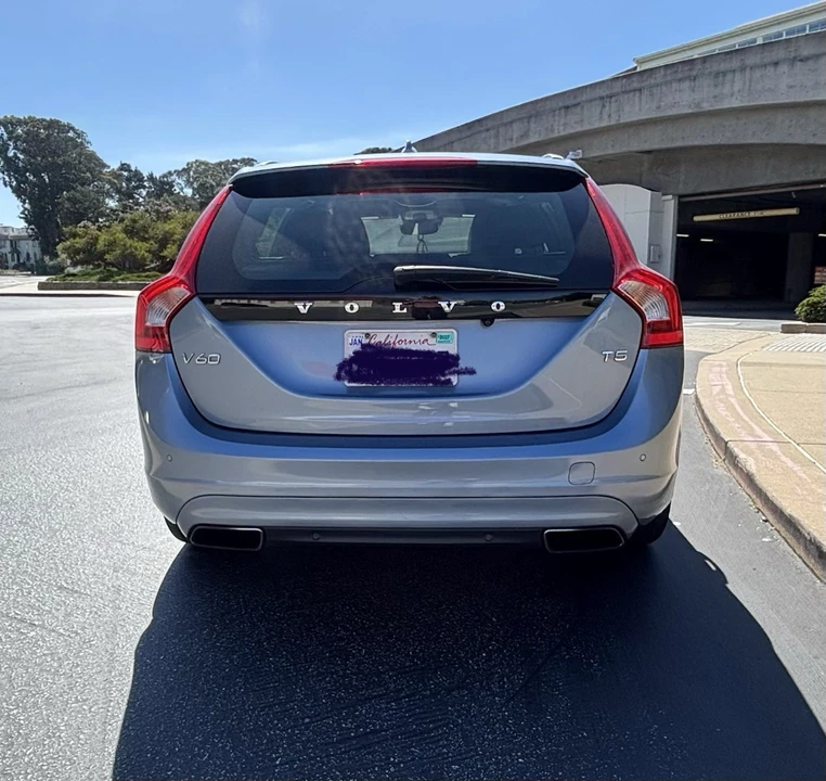 2017 Volvo V60 1st Gen - Image 4 of 18
