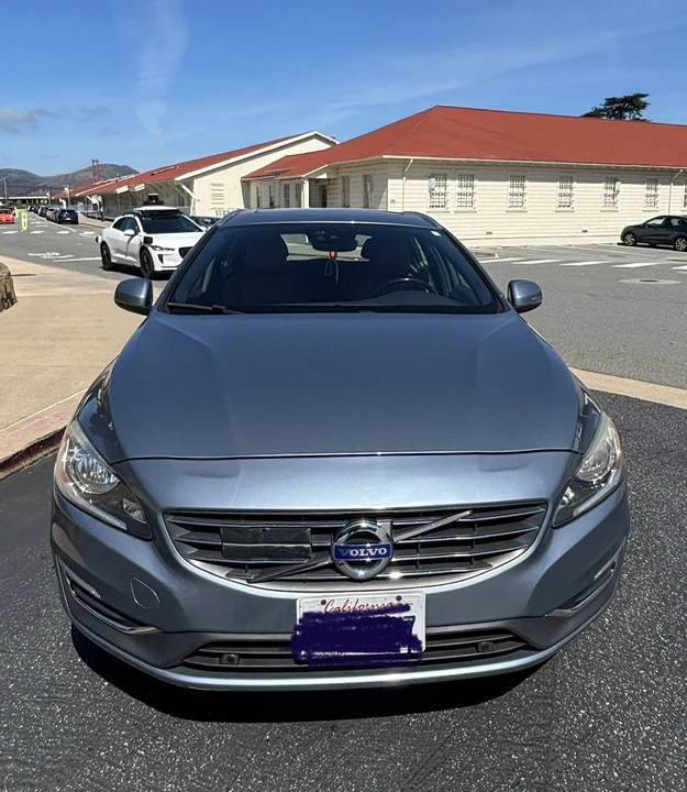 2017 Volvo V60 1st Gen - Image 5 of 18