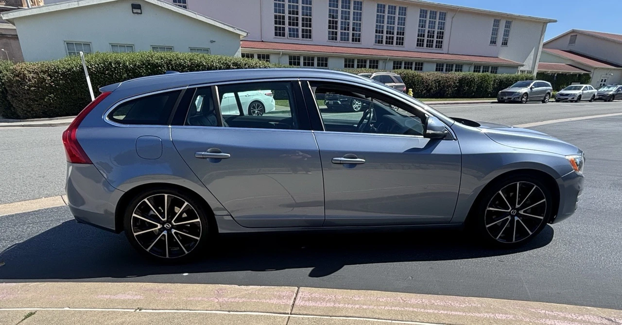 2017 Volvo V60 1st Gen - Image 3 of 18