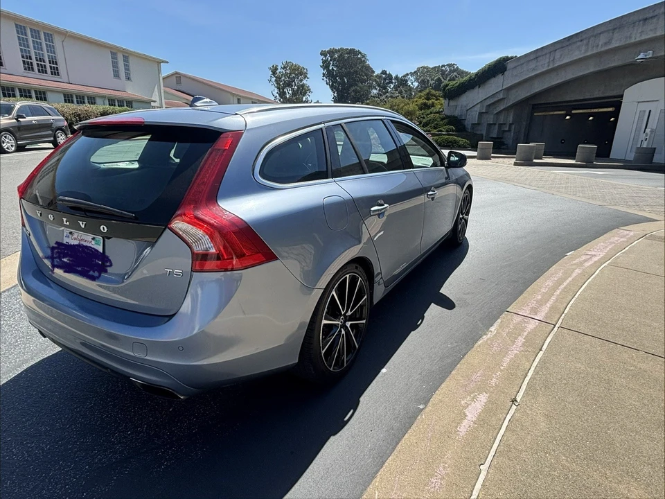2017 Volvo V60 1st Gen - Image 6 of 18