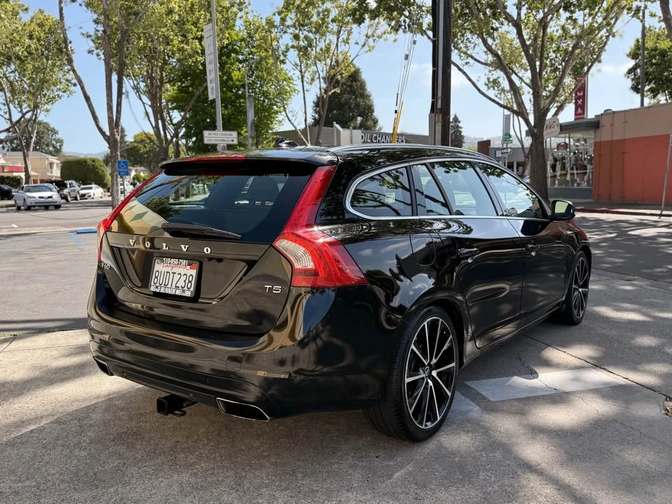 2017 Volvo V60 1st Gen - Image 6 of 16