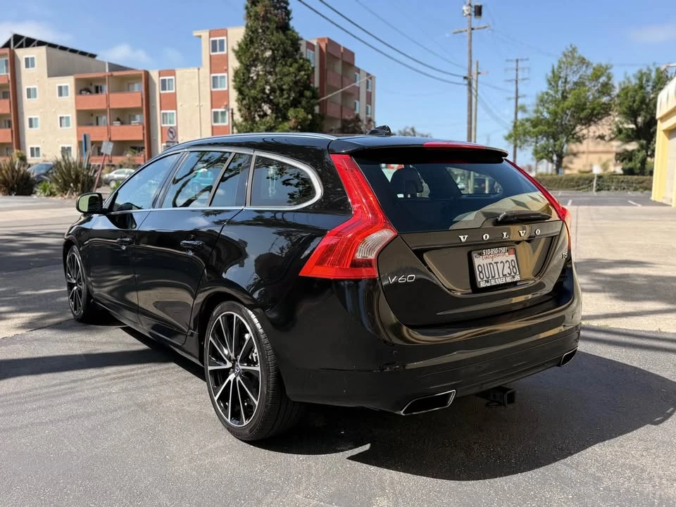 2017 Volvo V60 1st Gen - Image 5 of 16
