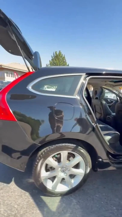 2017 Volvo V60 1st Gen - Image 21 of 21