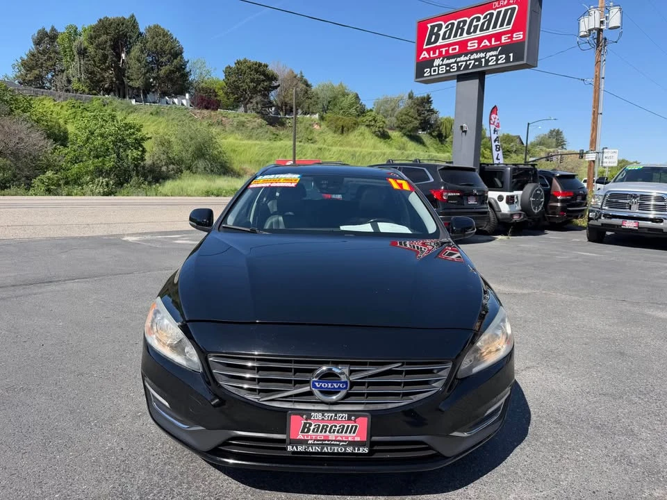 2017 Volvo V60 1st Gen - Image 2 of 21