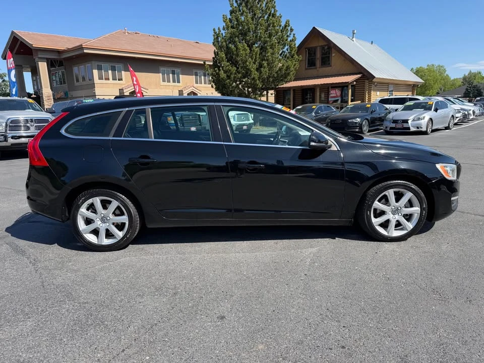 2017 Volvo V60 1st Gen - Image 9 of 21