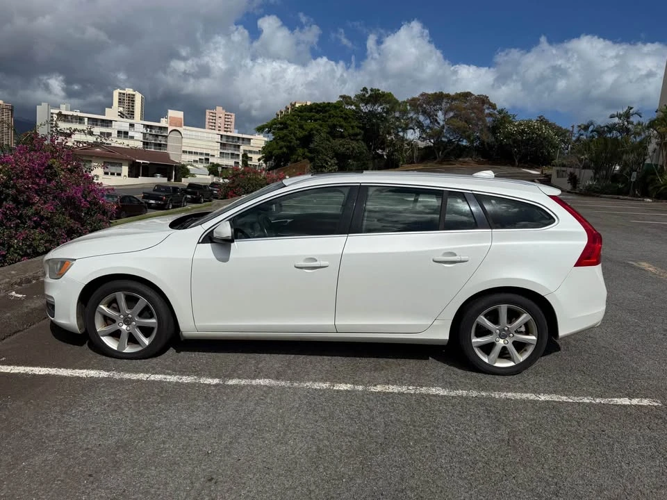 2017 Volvo V60 1st Gen - Image 6 of 13