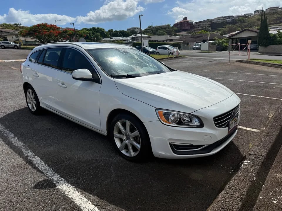 2017 Volvo V60 1st Gen - Image 2 of 13