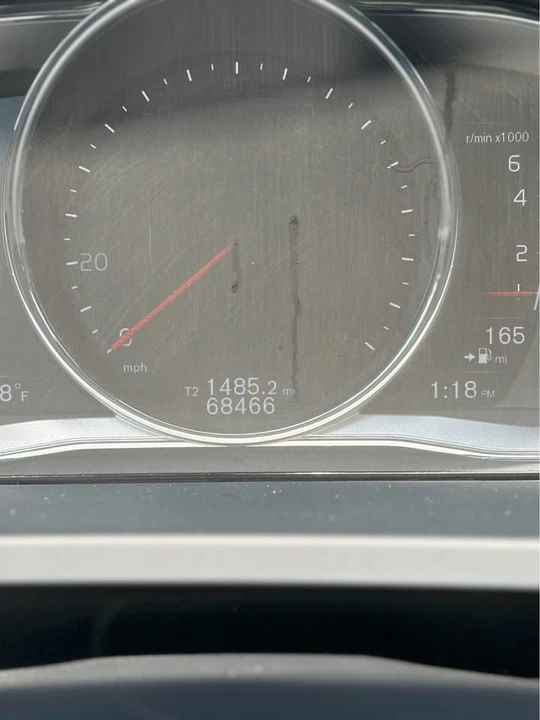2017 Volvo V60 1st Gen - Image 13 of 14