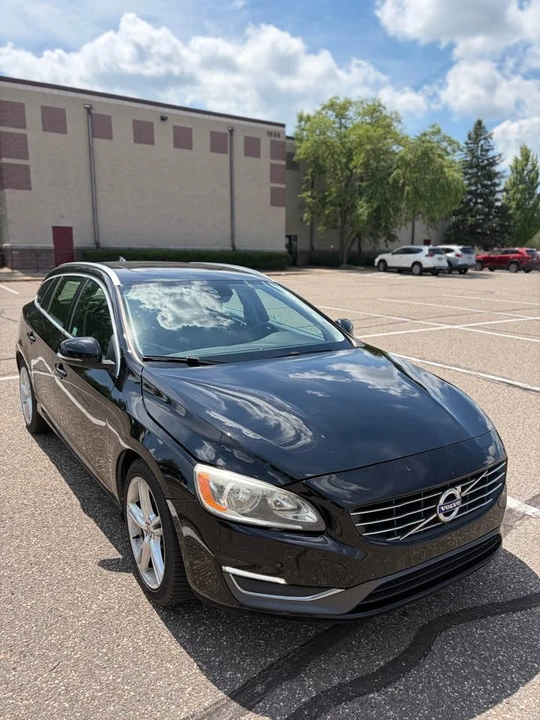 2017 Volvo V60 1st Gen - Image 3 of 14