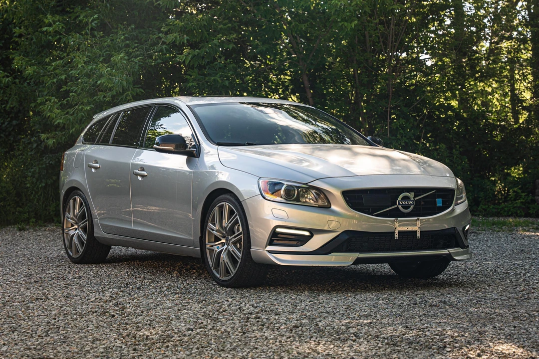 2017 Volvo V60 1st Gen - Image 9 of 31