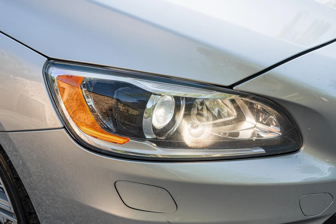 2017 Volvo V60 1st Gen - Image 11 of 31