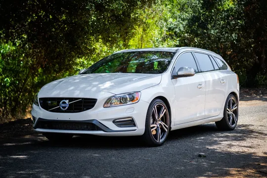 2017 Volvo V60 T6 R-Design