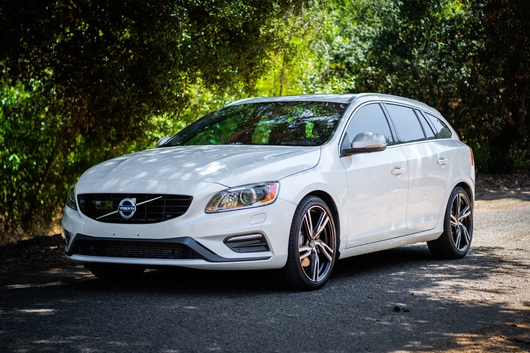 2017 Volvo V60 1st Gen - Image 3 of 23