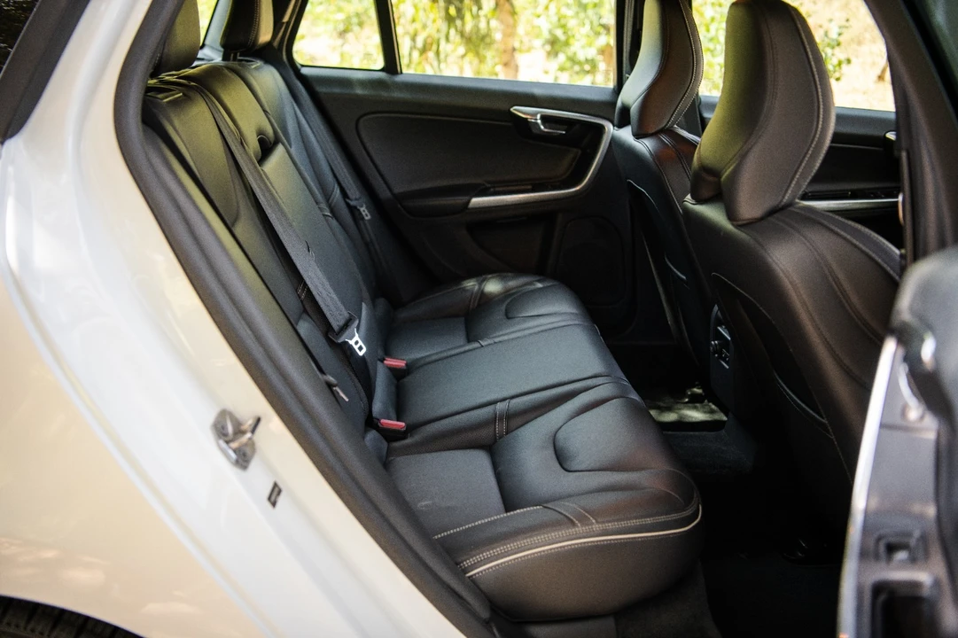 2017 Volvo V60 1st Gen - Image 23 of 23