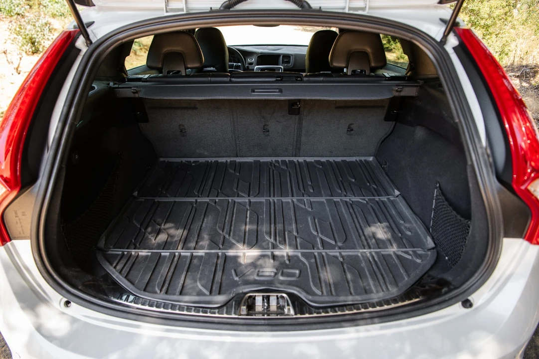 2017 Volvo V60 1st Gen - Image 20 of 23