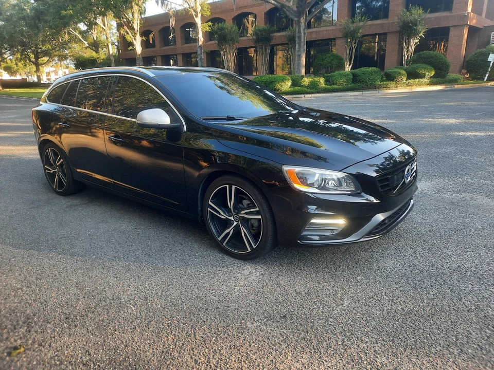2017 Volvo V60 1st Gen - Image 24 of 31