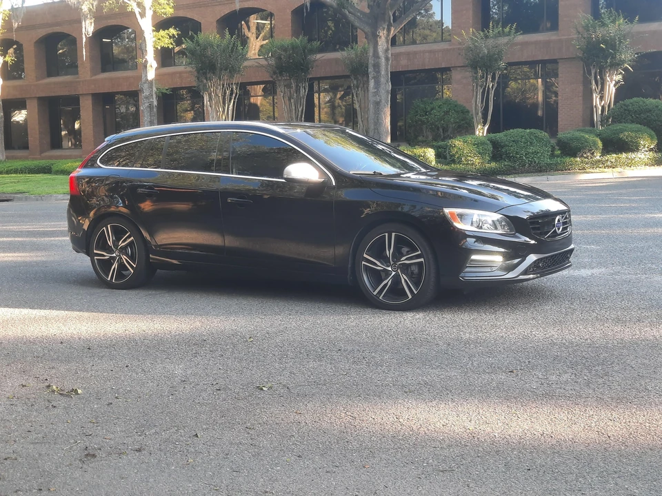 2017 Volvo V60 1st Gen - Image 23 of 31