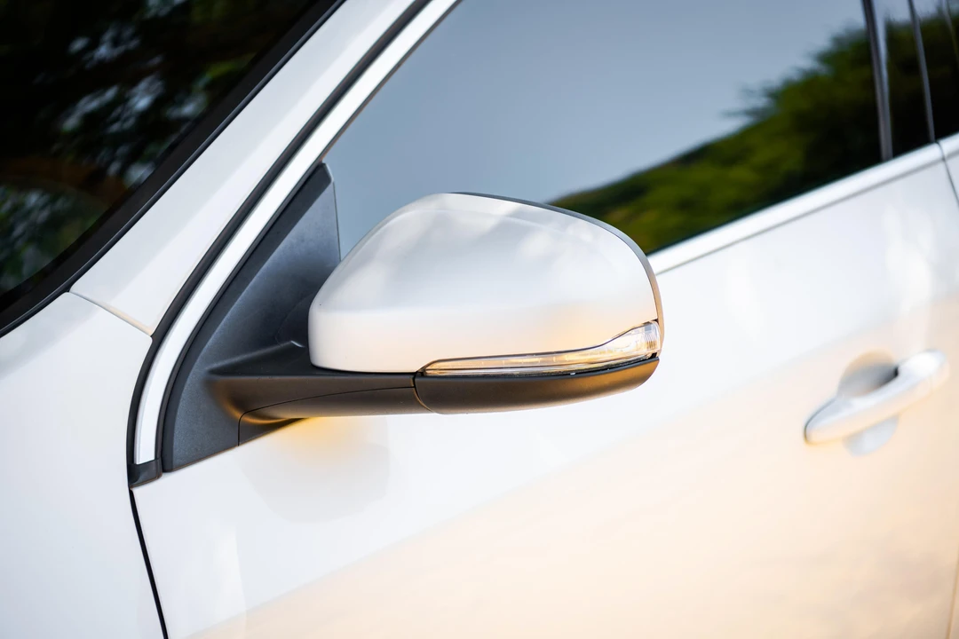 2017 Volvo V60 1st Gen - Image 16 of 31