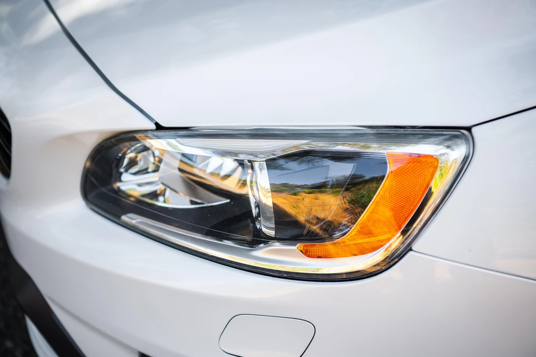 2017 Volvo V60 1st Gen - Image 15 of 31