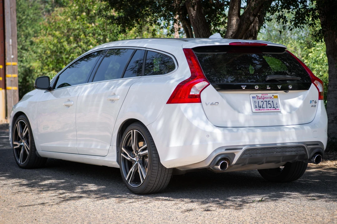 2017 Volvo V60 1st Gen - Image 4 of 31