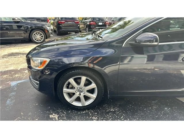 2017 Volvo V60 1st Gen - Image 17 of 21