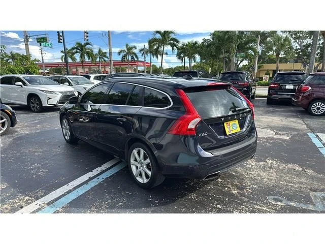 2017 Volvo V60 1st Gen - Image 8 of 21