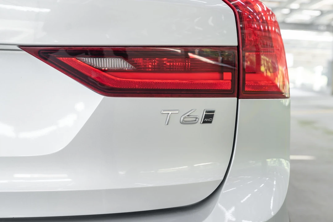 2017 Volvo V90 - Image 21 of 31