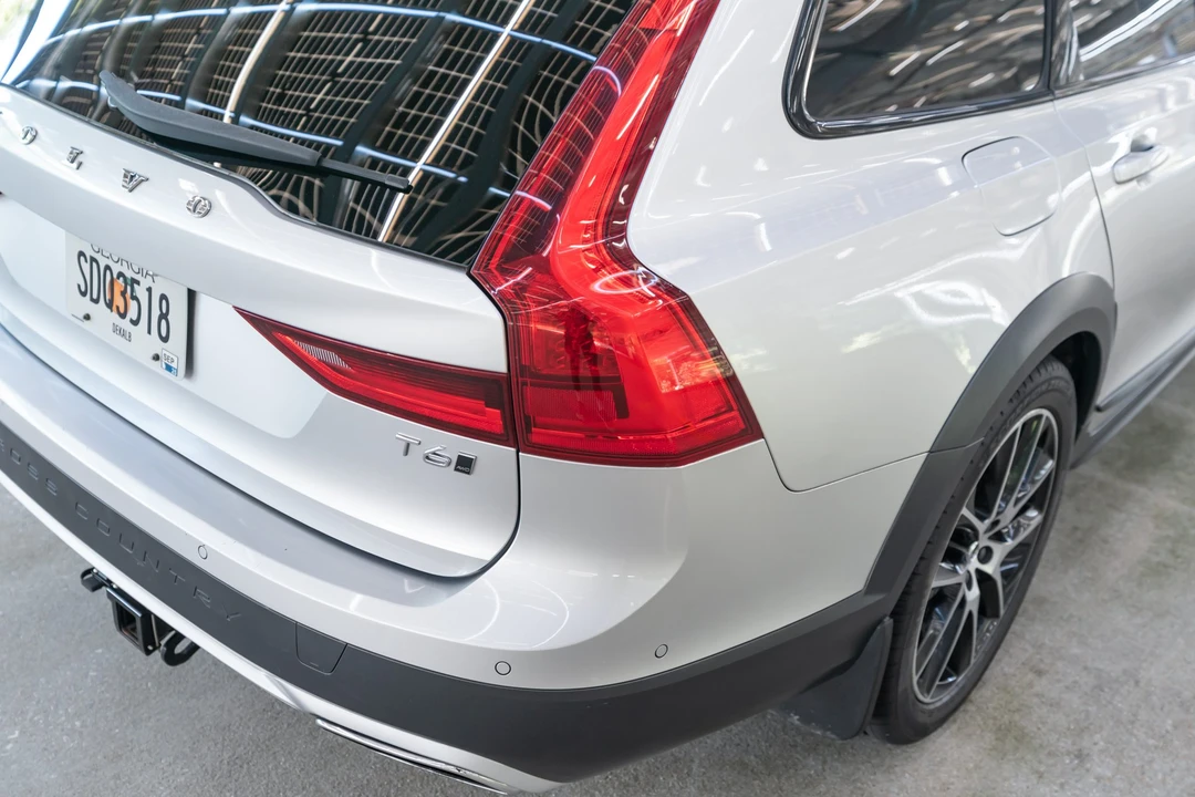2017 Volvo V90 - Image 18 of 31