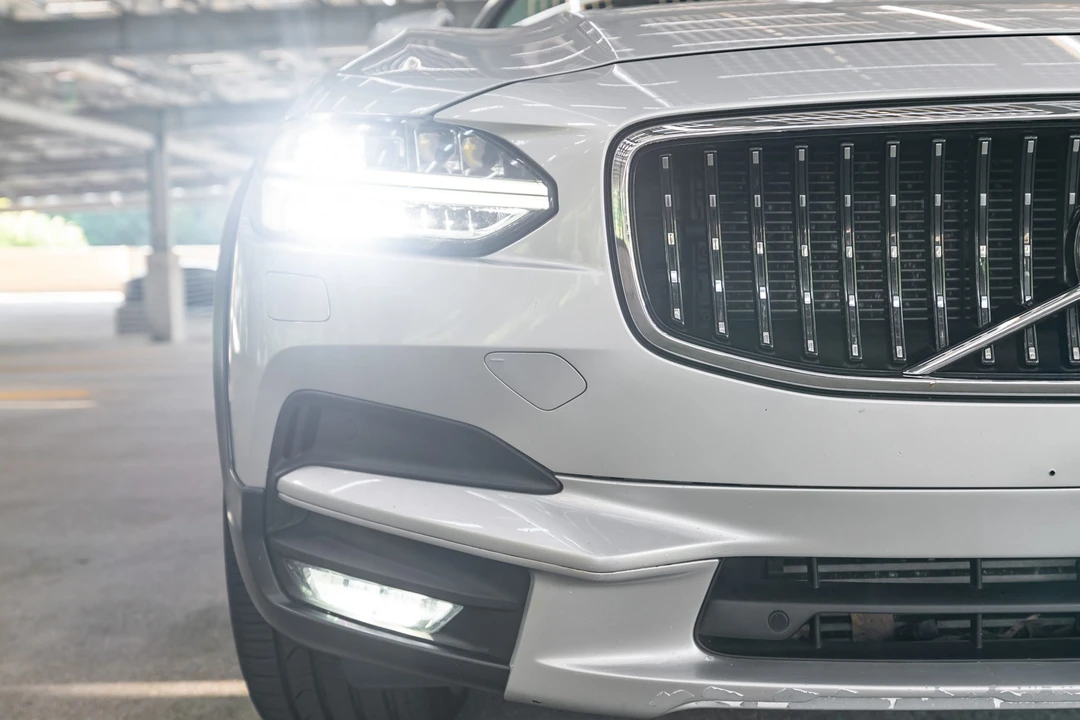 2017 Volvo V90 - Image 12 of 31