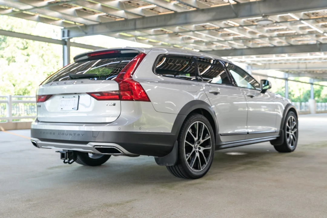 2017 Volvo V90 - Image 7 of 31