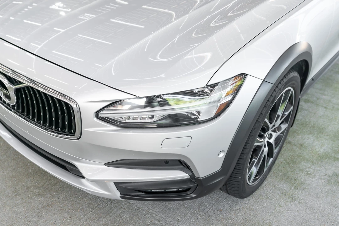 2017 Volvo V90 - Image 13 of 31