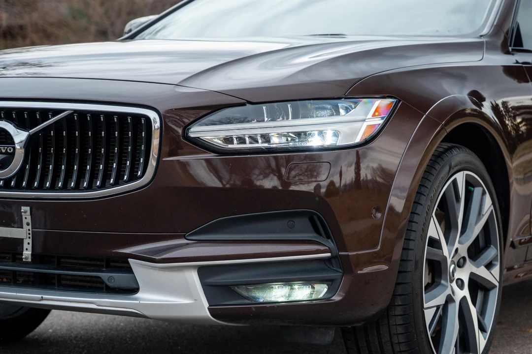 2017 Volvo V90 - Image 17 of 31