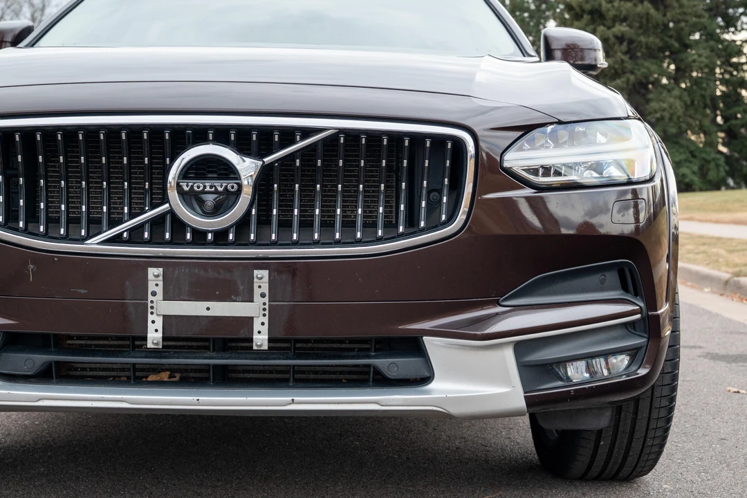 2017 Volvo V90 - Image 16 of 31