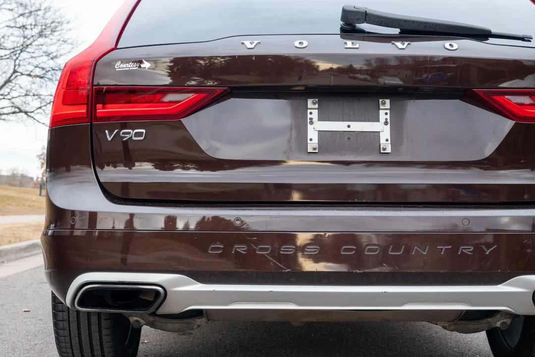 2017 Volvo V90 - Image 22 of 31