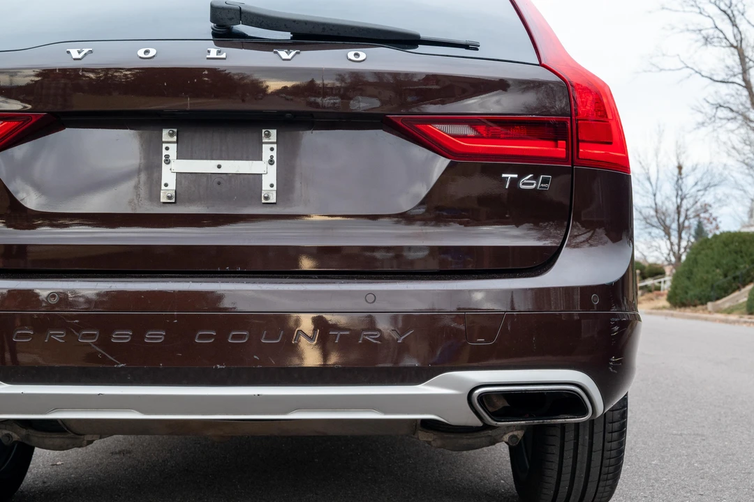 2017 Volvo V90 - Image 25 of 31