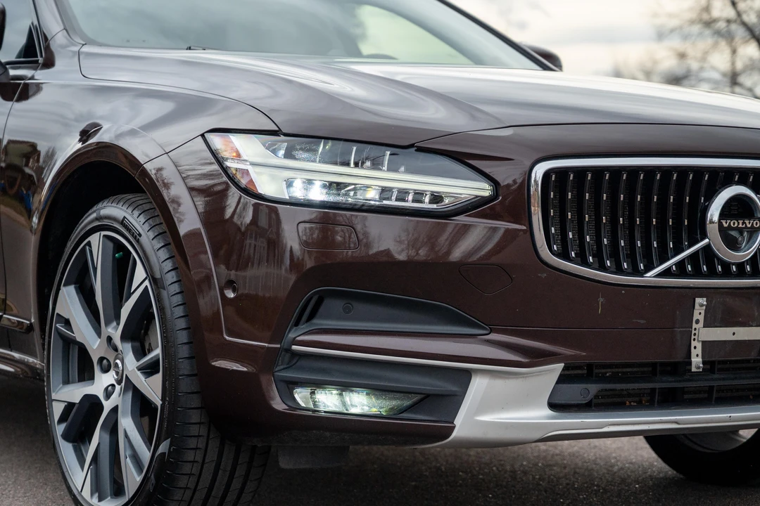 2017 Volvo V90 - Image 13 of 31