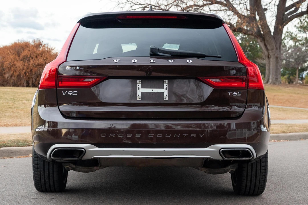 2017 Volvo V90 - Image 5 of 31